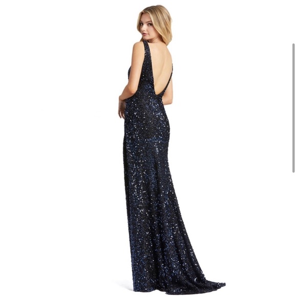 NWT Ieena Mac Douggal V-Neck Sequins Gown Front Slit Midnight Sz 2 - Picture 3 of 10